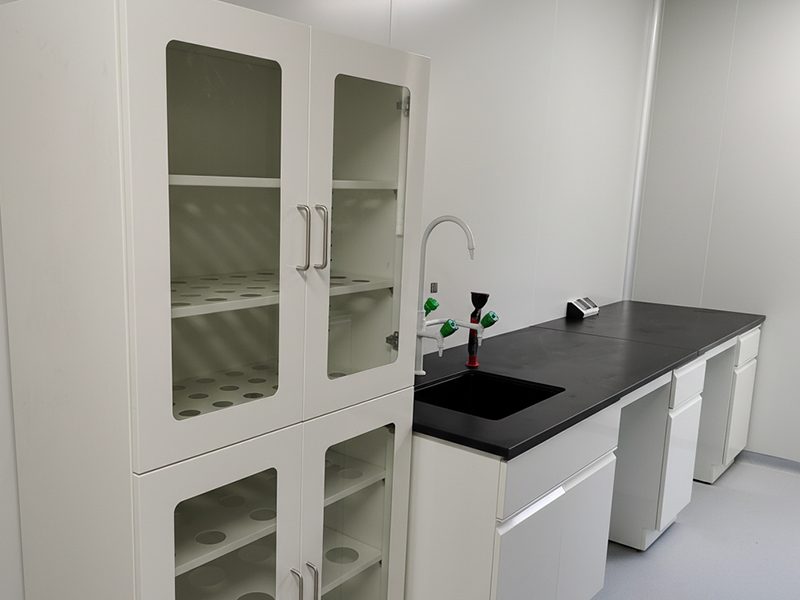 Шкафы для лабораторной посуды: безопасный и удобный доступ к оборудованию