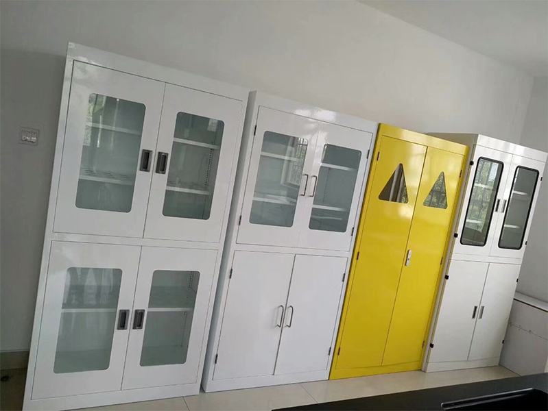 laboratory glassware cabinets