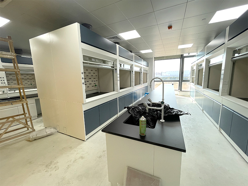 цельнометаллический лабораторный стол