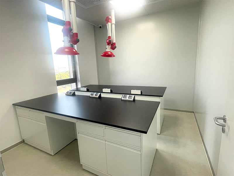 all-steel laboratory table