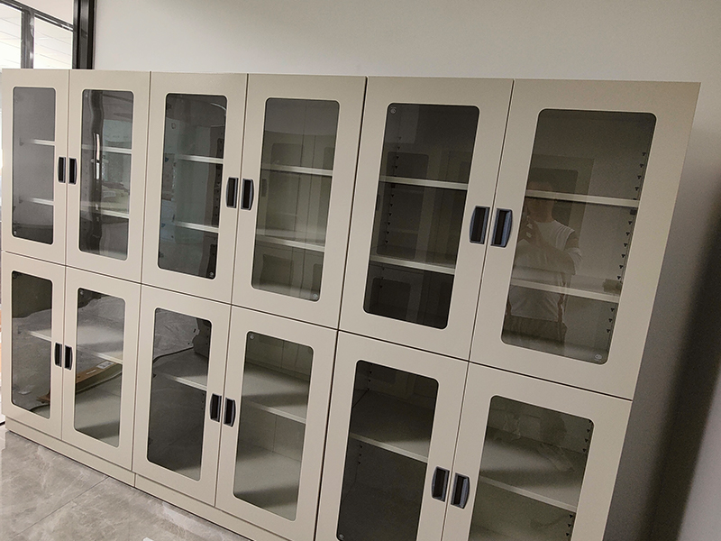 1769737574965816.jpg laboratory safety equipment