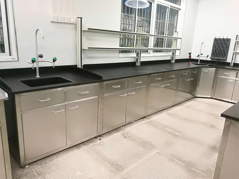 1775612801161509.jpg stainless steel lab bench