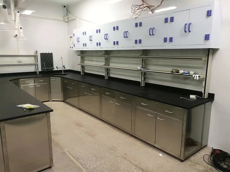 1775612884191788.jpg лабораторный стол из нержавеющей стали