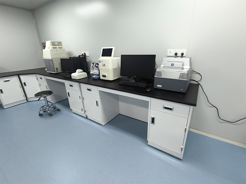 1775704152487986.jpg full steel lab bench